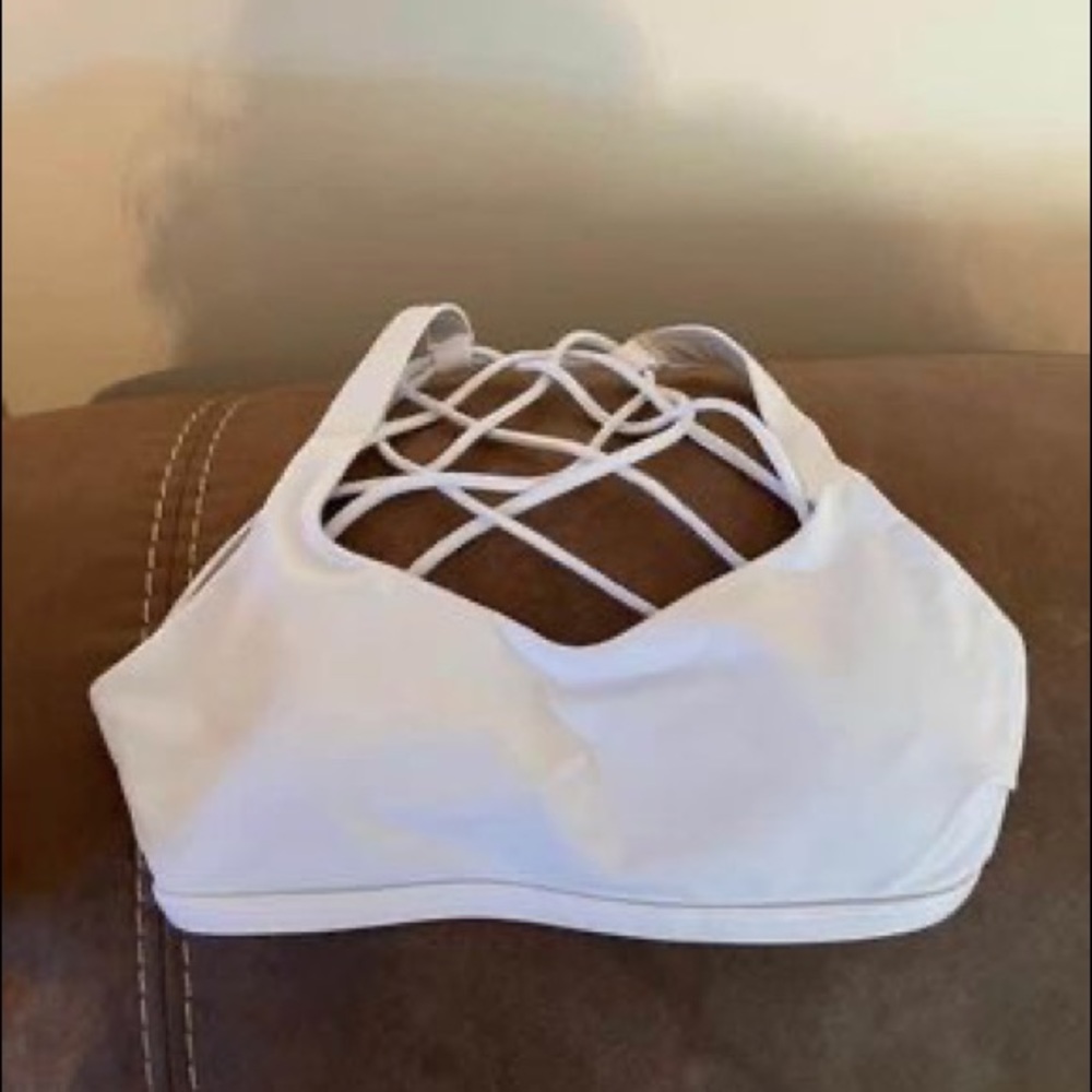 Lululemon Free to Be Wild Bra - Size 4